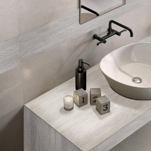 Sleek Ash Wood Grain Wallpaper