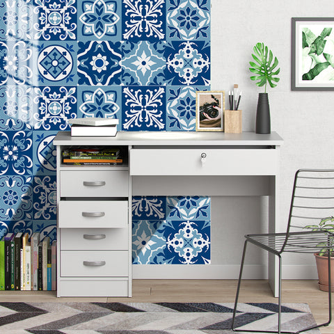 Quiet blue and white rhyme: the classic style of tile stickers