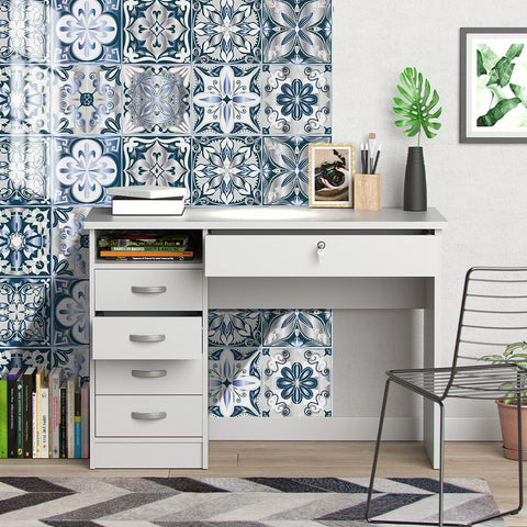 Fresh blue and white: the elegant beauty of tile stickers