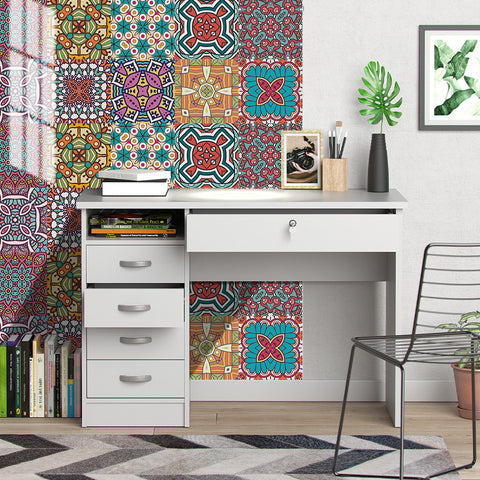 Colorful colors: the ethnic charm of tile stickers