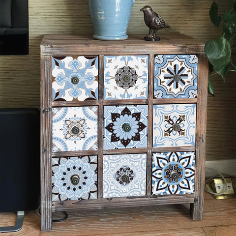 Blue and white elegant tiles: add tranquil beauty to the space