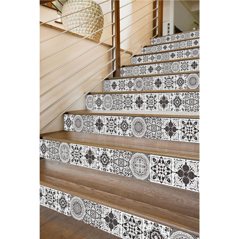 Black and white fashionable tile stickers: interpreting the eternal charm of classics