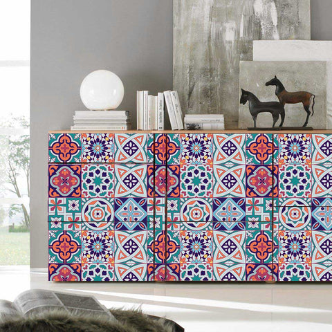 Turkish style tiles: a dreamy interweaving of colors and geometry