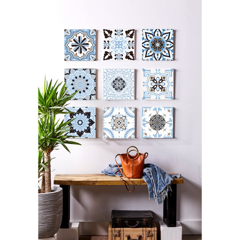 Blue and white elegant tiles: add tranquil beauty to the space