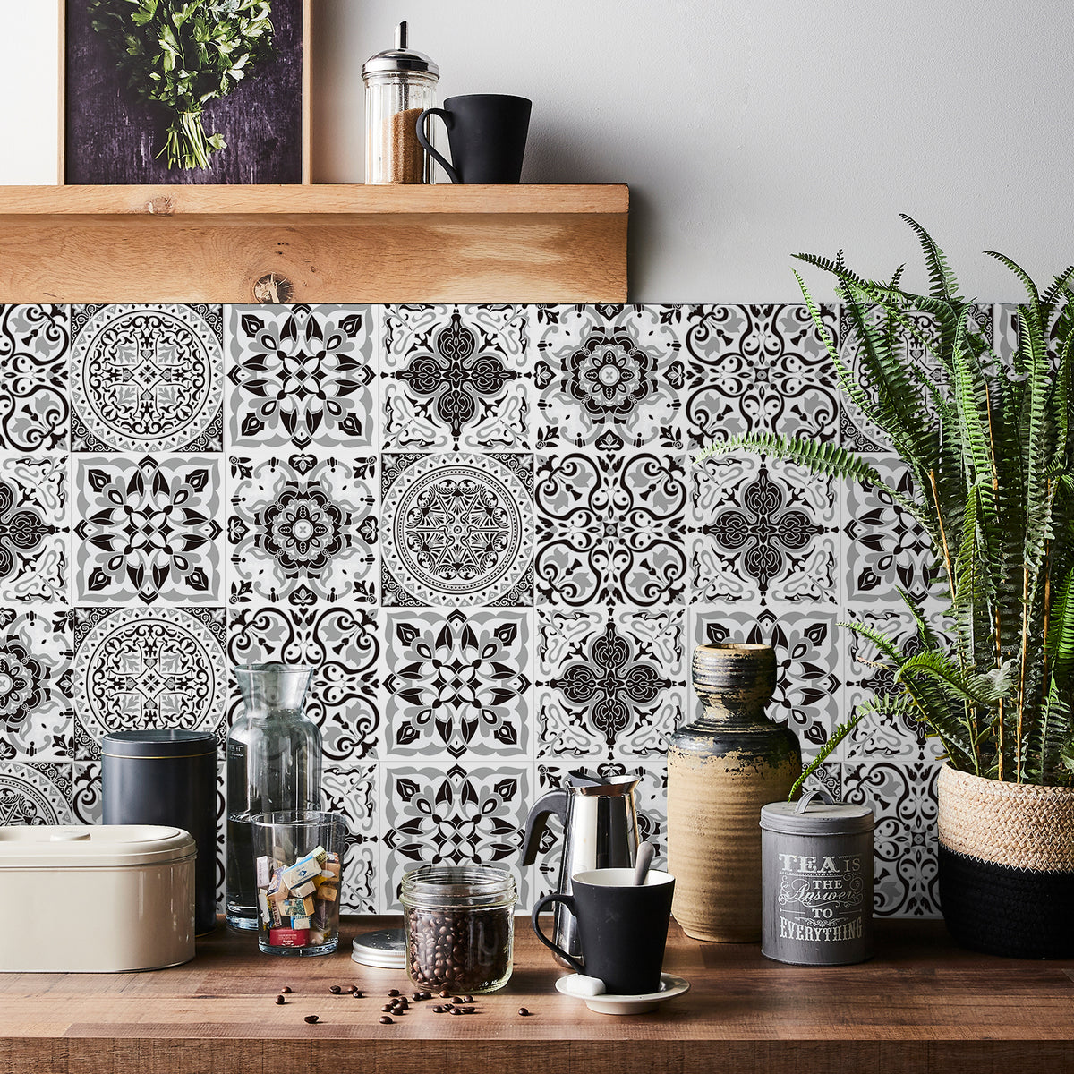 Black and white fashionable tile stickers: interpreting the eternal charm of classics