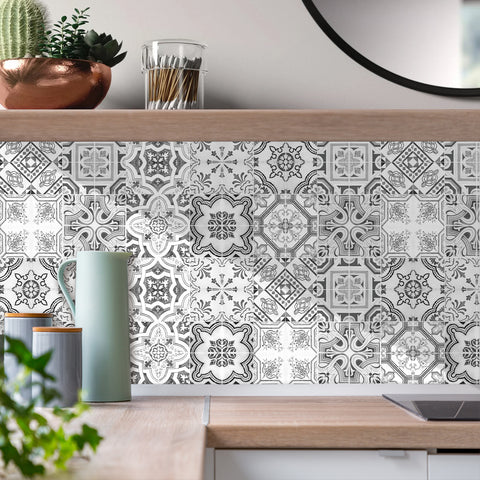 Classic black and white: the eternal beauty of tile stickers