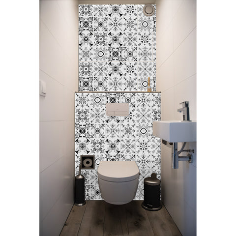 Black and white classic tile stickers: a simple but not simple artistic choice