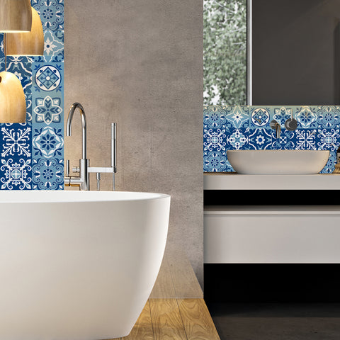 Quiet blue and white rhyme: the classic style of tile stickers