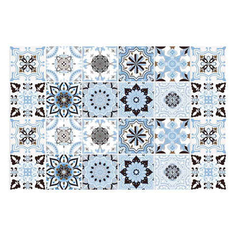 Blue and white elegant tiles: add tranquil beauty to the space